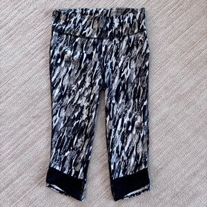 Under Armour Black and White Patterned Leggings